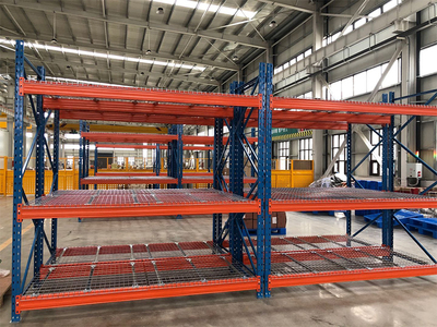 重型倉儲(chǔ)貨架結(jié)合自身優(yōu)點(diǎn)符合廣泛應(yīng)用